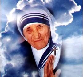 El mundo celebra 100 años del nacimiento de Madre Teresa de Calcuta: Un siglo de luz en la oscuridad