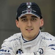 Kubica recibe, a petición suya, las reliquias de Juan Pablo II tras su grave accidente en Fórmula 1