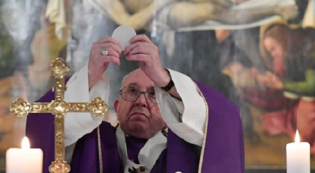 Santa Misa presidida por el Papa Francisco en la conmemoración de los fieles difuntos, 2-11-2020