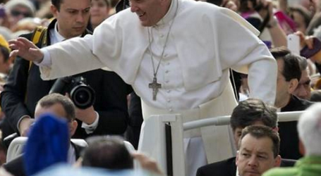 Papa Francisco en la Audiencia General: «Un matrimonio es el icono del amor de Dios con nosotros»