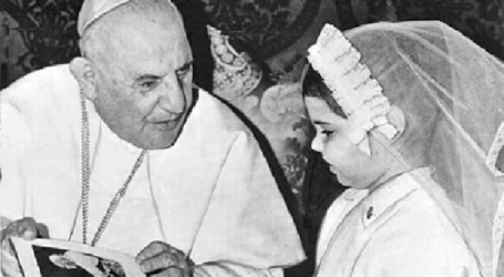 Devrim era musulmana y soñó con un anciano de blanco: «Soy Juan, San Juan, todo irá bien». Era Juan XXIII que le cambió la vida y se bautizó católica
