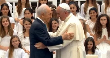 Papa Francisco al presidente de Israel Shimon Peres: «No nos cansemos de perseguir la paz con determinación y coherencia»