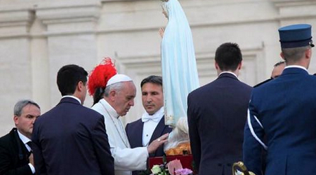 Papa Francisco da a jóvenes pautas de discernimiento: «Una vocación se debe elegir con una prospectiva de lo definitivo. Y a esto se opone la cultura de lo provisional»
