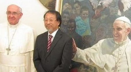 Jiawei Shen fue guardia roja de Mao y ahora  ha retratado al Papa Francisco