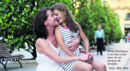 Lucía, la niña asturiana que estuvo en coma y «está viva gracias a un milagro» de Álvaro del Portillo