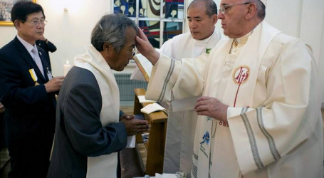 El Papa ha bautizado con el nombre de Francisco al padre de un joven que murió en el ferry de Sewol