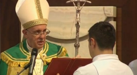 Papa Francisco en homilía de vísperas en Tirana: “Consuelen como Dios y no busquen consuelo fuera de Él”