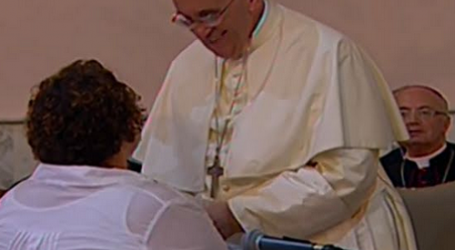 Papa Francisco  a los niños asistidos y a los trabajadores de la caridad en Albania: “El secreto de una existencia plena es amar y entregarse por amor”