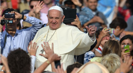 Papa Francisco en la Audiencia General: «Un carisma es un don de Dios para ponerlo al servicio de otros con la gratuidad y amor con que se lo ha recibido»