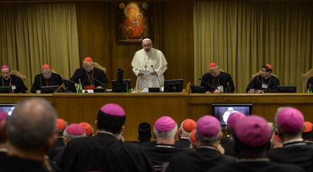 Papa Francisco al abrir el Sínodo: «Hablar claro, con parresía y escuchar con humildad»