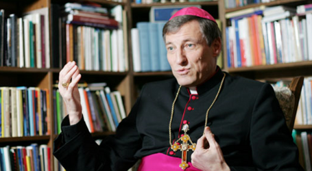 A Zbigniew Stankevics casi lo abortaron, fue comunista, hizo yoga, tomó a Jesús como Maestro… y ahora es el arzobispo de Riga