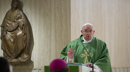 Papa Francisco en homilía en Santa Marta: «Cuando la conversión llega a los bolsillos, es segura»