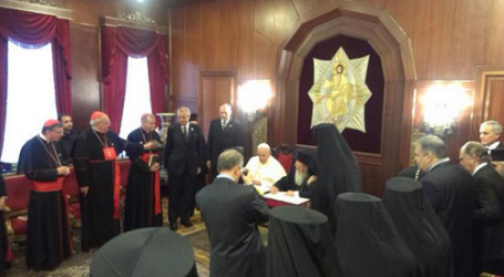 Papa Francisco  y el Patriarca Bartolomé firman declaración conjunta: «No podemos resignarnos a un Medio Oriente sin cristianos»