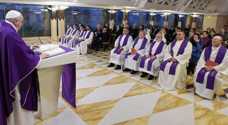 Papa Francisco en homilía en Santa Marta: «El estilo de Dios es la humildad y el silencio, no el espectáculo»