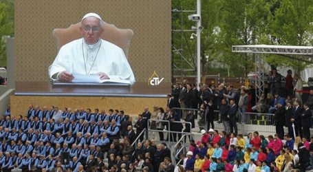 Papa Francisco en la inauguración de la Expo Milán 2015: «Cambiar de mentalidad, para que nuestras acciones no tengan un impacto sobre quien sufre el hambre»