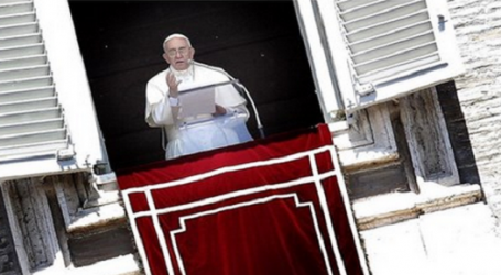 Papa Francisco en el Regina Coeli: «A nadie la Iglesia cierra la puerta en la cara, ¡a nadie! Ni siquiera al más pecador. Y esto por la fuerza, por la gracia del Espíritu Santo»