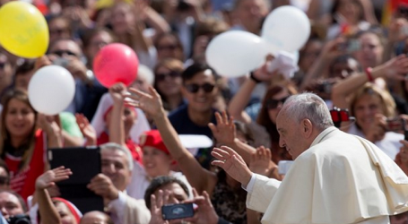 Papa Francisco en la Audiencia General: «Que la Virgen interceda por las familias para que sepan superar y sanar las heridas que causan división y amargura»