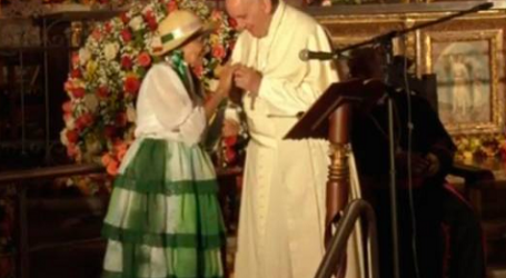 Imelda Caicedo, de 85 años, testimonia ante el Papa sus 60 años como catequista: “Tú vas conmigo Jesús. Yo voy contigo Señor”