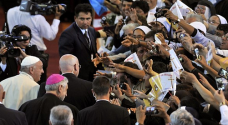 Papa a consagrados en Bolivia: “No somos testigos de una ideología, somos testigos del amor sanador y misericordioso de Jesús”
