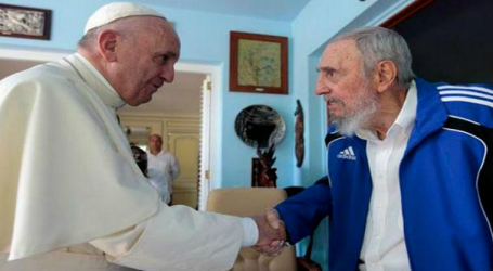 El Papa Francisco se reúne con Fidel Castro y le regala libros de espiritualidad del P. Llorente, que fue su maestro y pidió su conversión