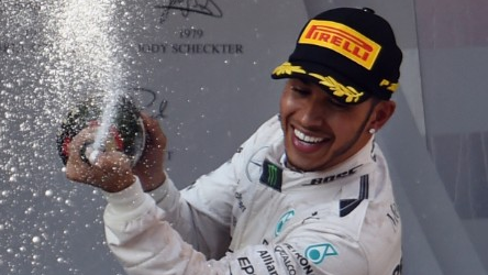 Lewis Hamilton, doble campeón del mundo de Fórmula 1 y católico: “Creo que Dios tiene un plan para mí”