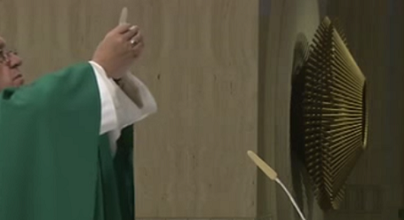 Papa Francisco en homilía en Santa Marta: «La hipocresía es un virus que destruye la vida»