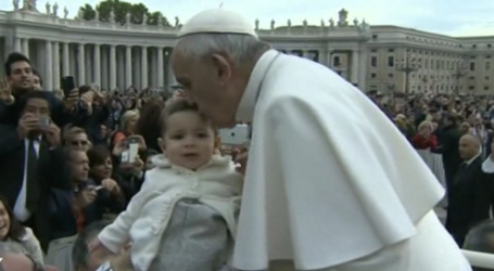 Papa Francisco en la Audiencia General: «Es necesario restituir honor social a la fidelidad del amor que funda la familia»