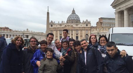 Jóvenes sevillanos con discapacidad cumplen su sueño: Saludar al Papa Francisco