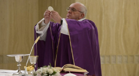 Papa Francisco en homilía en Santa Marta: «La verdadera riqueza de la Iglesia son los pobres y no el dinero o el poder mundano»