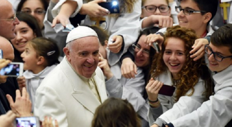 Mensaje del Papa para el Jubileo de los Jóvenes: “Crecer misericordiosos como el Padre, aprender a ser valientes en el amor concreto y desinteresado”