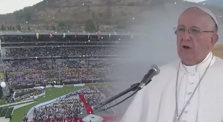 El Papa canta “Vive Jesús el Señor”, uno de sus cantos preferidos, en el encuentro de jóvenes en México