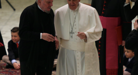 Papa Francisco al enviar en misión a  Neocatecumenales: “Evangelizar como familia es ya un anuncio de vida”