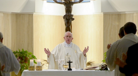 Papa Francisco en homilía en Santa Marta: «Cruel o “educada” la persecución es el pan cotidiano de la Iglesia»