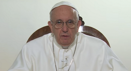 Papa Francisco pide rezar en mayo “para que  las mujeres sean honradas y respetadas y sea valorizado su imprescindible aporte social”