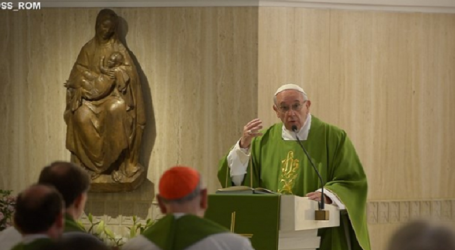 Papa Francisco en homilía en Santa Marta: «Enriquecerse explotando a los trabajadores es pecado mortal»