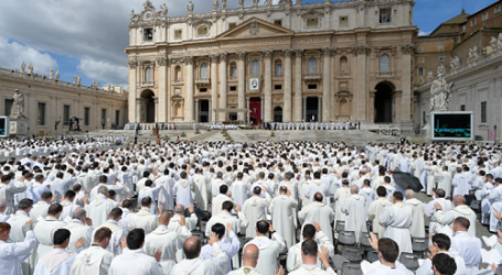 El Papa a los sacerdotes en la Misa de su Jubileo: «Buscar, incluir y alegrarse. Nadie está excluido del corazón de Cristo»