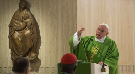 Papa Francisco en homilía en Santa Marta: «Insultar a los demás es pecado, es matar, porque es dar una bofetada al alma del hermano»