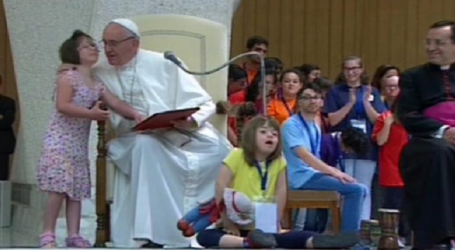 Papa a Congreso de personas con discapacidad: “La diversidad es riqueza, que la Iglesia acoja a todos o cierre sus puertas”