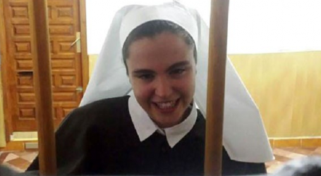Raquel Romero, de 17 años, ingresa en las Carmelitas Descalzas: «A los 13 años ante el Santísimo pregunté al Señor qué quería de mí»