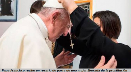 Las imágenes de la visita sorpresa del Papa Francisco a 20 mujeres liberadas de la esclavitud de la prostitución a quienes dijo:  «Os pido perdón»