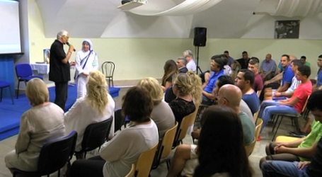 Las Misioneras de la Caridad hacen presente el testimonio de la Madre Teresa de Calcuta entre los 900 presos de una cárcel de Roma
