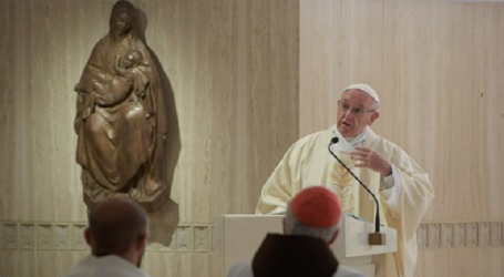 Papa Francisco en homilía en Santa Marta: «Vencer la indiferencia y trabajar por una cultura del encuentro fecundo»
