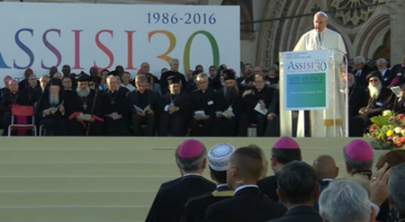 Papa Francisco en oración con líderes religiosos en Asís: «Sólo la paz es santa y no la guerra»