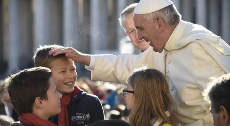 Papa Francisco en la Audiencia General: «Las obras de misericordia son el antídoto para el virus de la indiferencia»