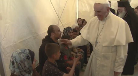 Papa Francisco pide rezar en noviembre para “que los países que acogen a refugiados y desplazados, sean apoyados en su esfuerzo”