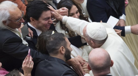 Papa Francisco en la Audiencia General: «Roguemos por todos, vivos y difuntos: estamos en comunión»