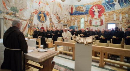 3ª predicación de Adviento ante el Papa del P. Raniero Cantalamessa: “El bautismo en el Espíritu es la renovación de toda la vida cristiana”