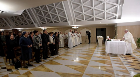 Papa Francisco en homilía en Santa Marta: «Dejémonos perdonar por Dios»