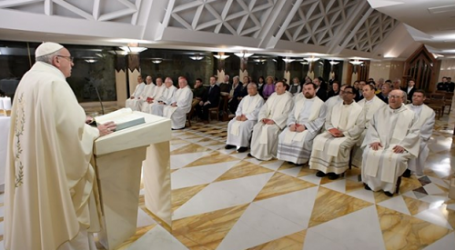 Papa Francisco en homilía en Santa Marta: «Jamás fingir con Dios»