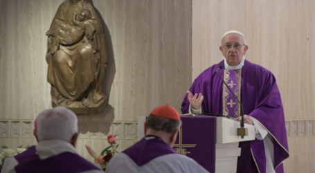 Papa Francisco / En homilía en Santa Marta 16-3-17: «La indiferencia hacia el pobre es corrupción»